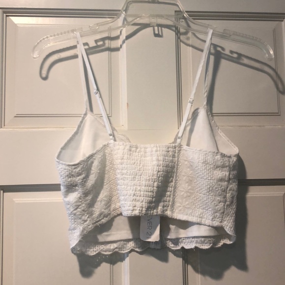 Forever 21 T-shirt - Picture 2 of 3